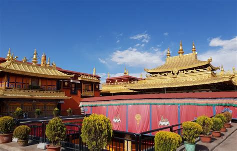  Le Temple de Baogong : Un Joyau Architectural aux Légendes Fascinantes !